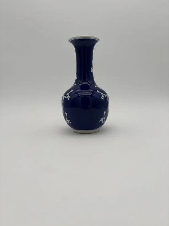 Antique Kangi Style Chinese Porcelain Vase White Prunus Blossom Cobalt Blue - Picture 4 of 5